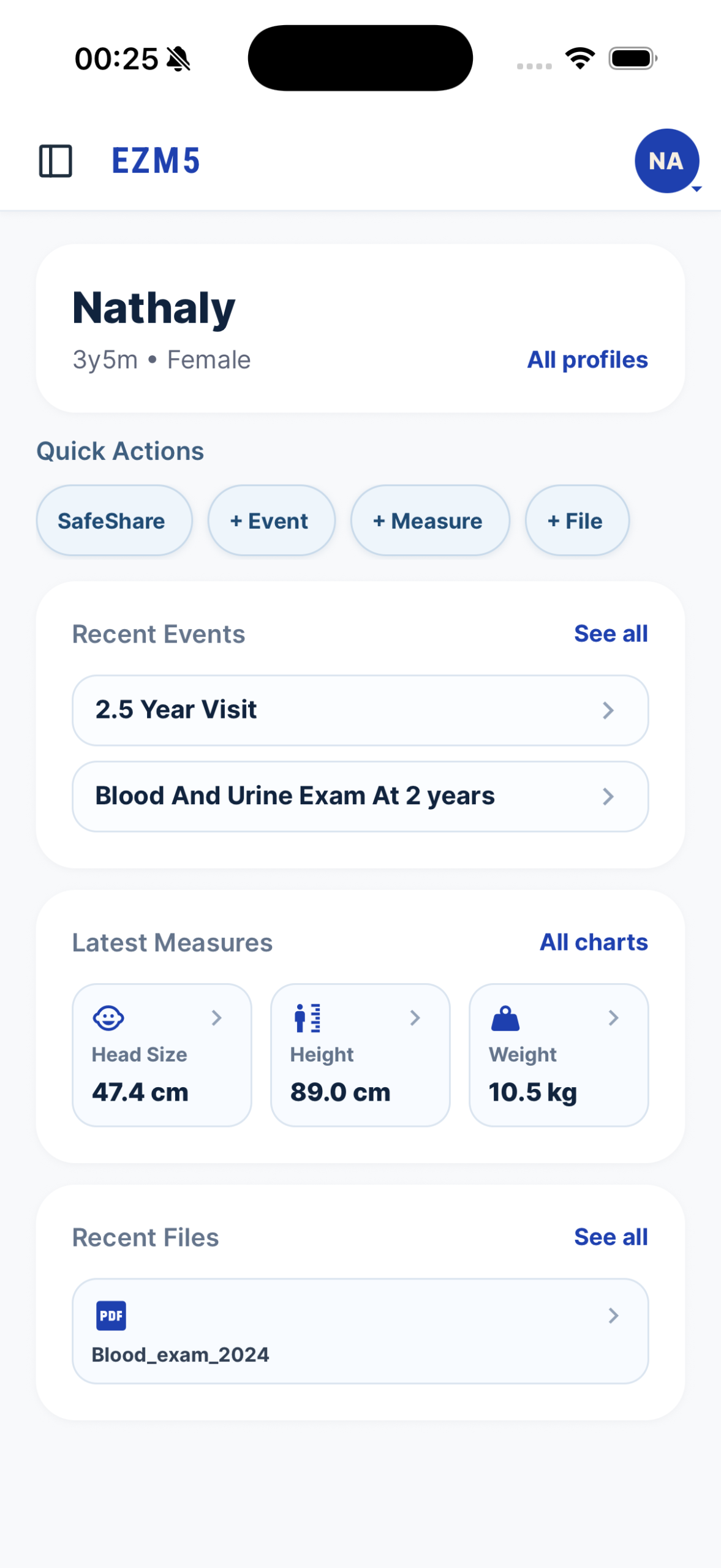 EZM5 App home screen showing latest events and measures for organizing your family's digital health records